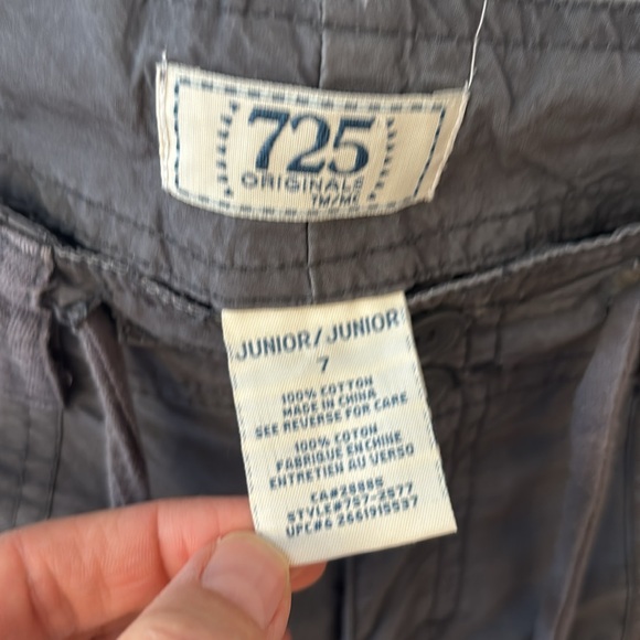 Levi's cotton cargo shorts - Picture 4 of 10